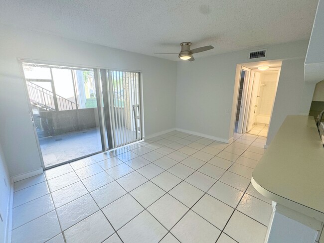 Photo - 4403 Treehouse Ln