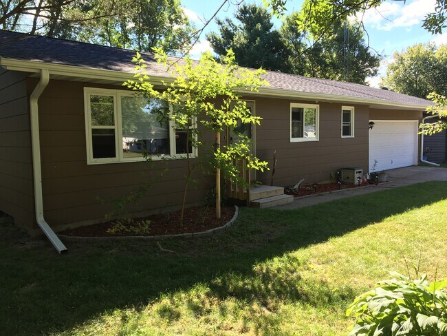 Photo - 739 Buttenhoff Dr House