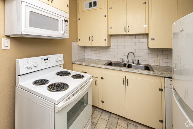 2BR, 1BA - 1,000SF - Kitchen - Downtown Living With A Capitol View!