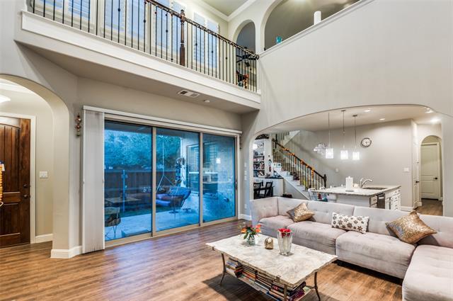 Photo - 630 Bridge St