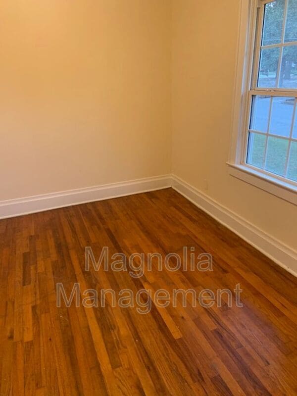 Photo - 110 S Clark St