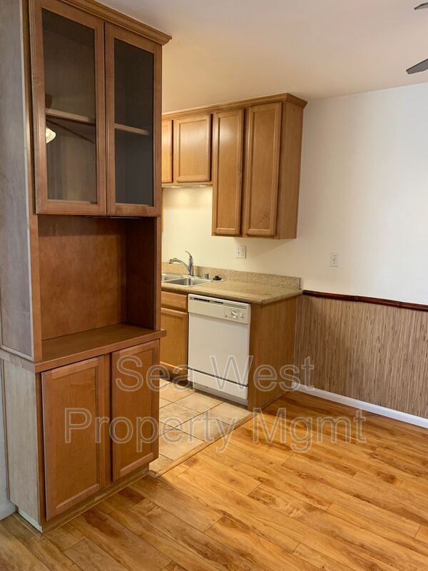 Photo - 1730 S El Camino Real Unit #H201