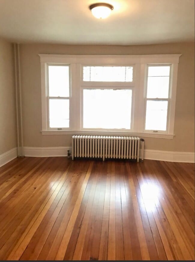 891 Rose Ave E Unit #1