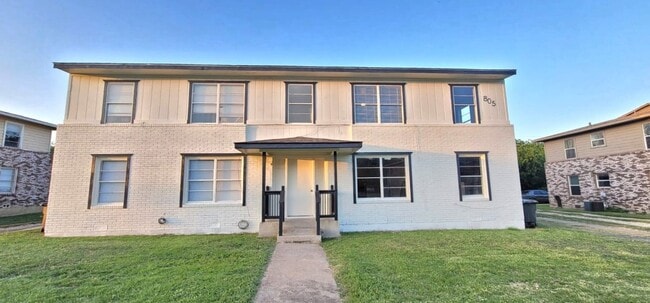 Photo - 805 Sissom Rd Townhome