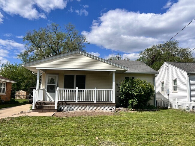 Photo - 2925 W Kenwood Ave