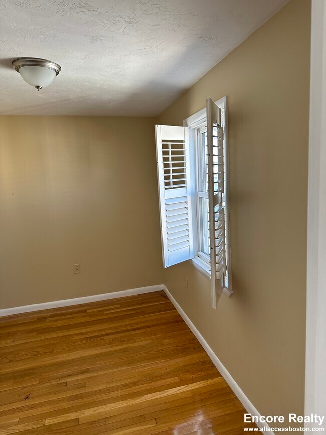 Photo - 5 Grimes St Unit 2