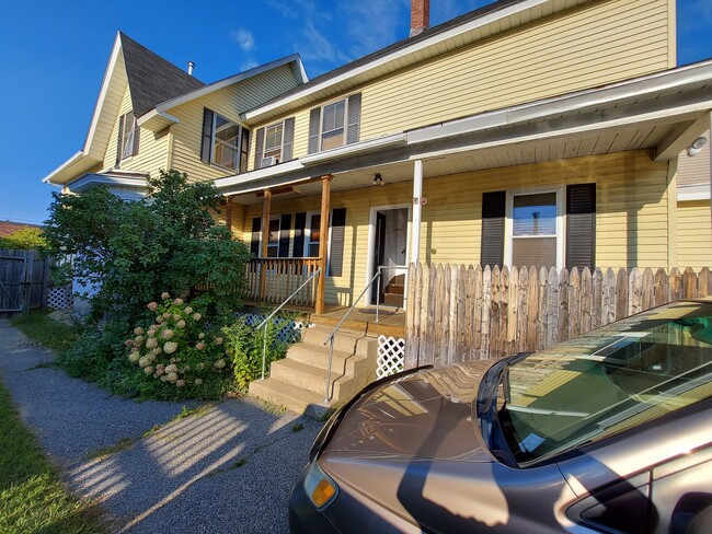 Photo - 303 Hanover St Apartments Unit 1