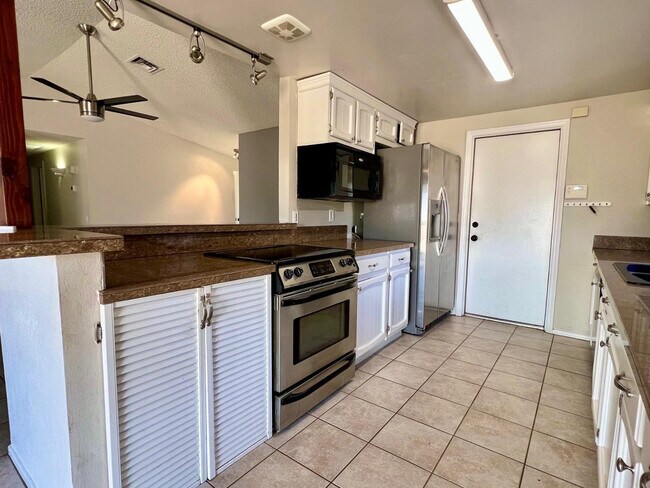 Photo - 4427 N 102nd Dr