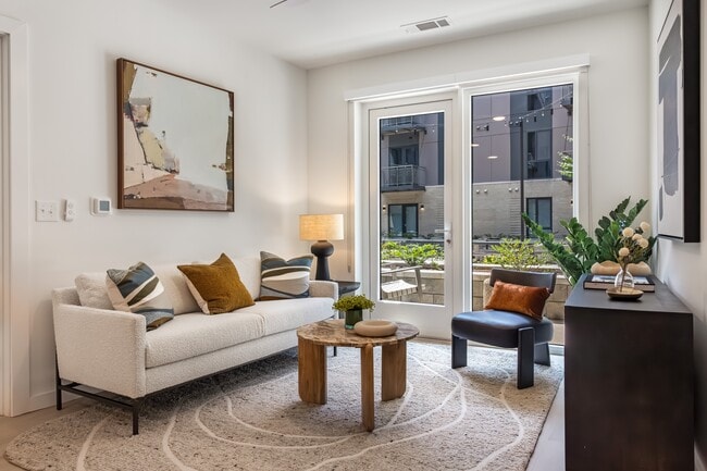 Vista At Councill Square
