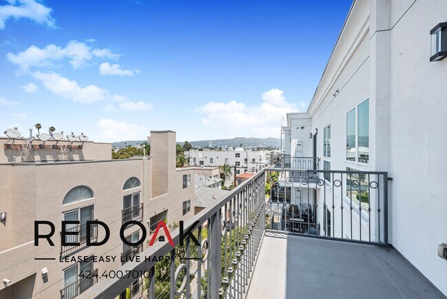 Photo - 1237 S Holt Ave Unidad 104