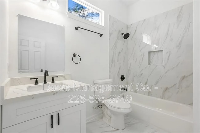 Photo - 8733 Olive St