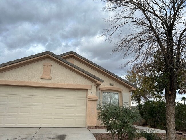 Charming 3-Bedroom Single-Story Corner Home in Northwest Las Vegas For Rent! - Charming 3-Bedroom Single-Story Corner Home in Northwest Las Vegas For Rent!
