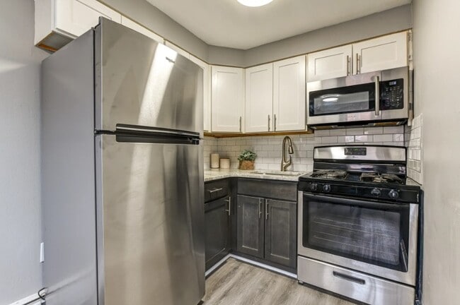 Photo - Cedar Court apartments