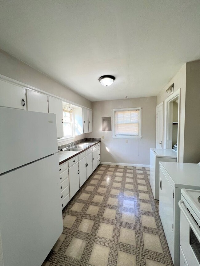 Photo - Convenient Living Near K-State & Aggieville!