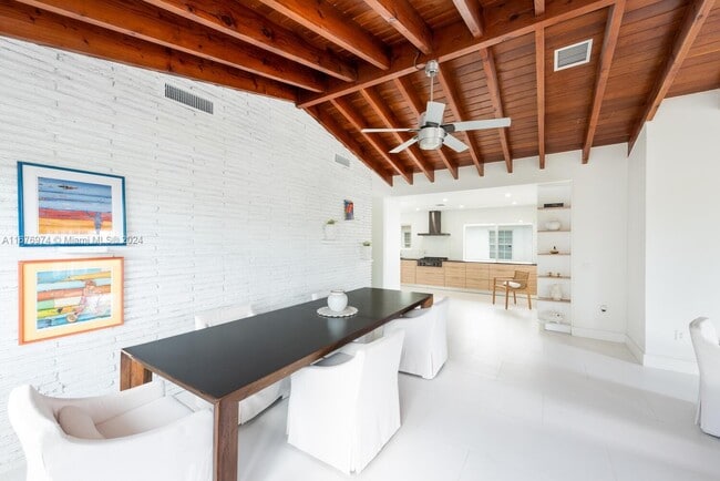 Photo - 9124 Emerson Ave