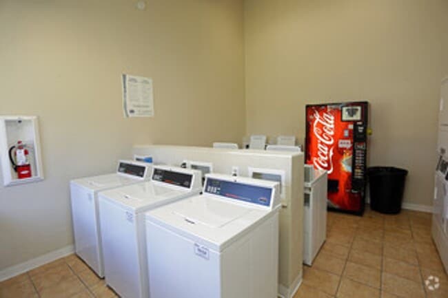 Photo - **MOVE IN SPECIAL**  Come and apply today!! Unidad 350