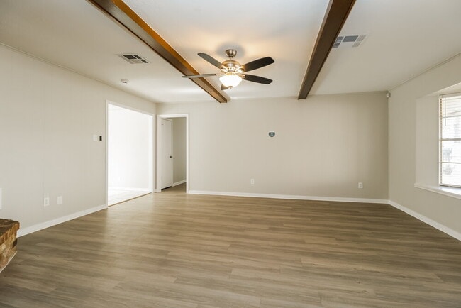 Photo - 22826 Bridgewater Cir Casa