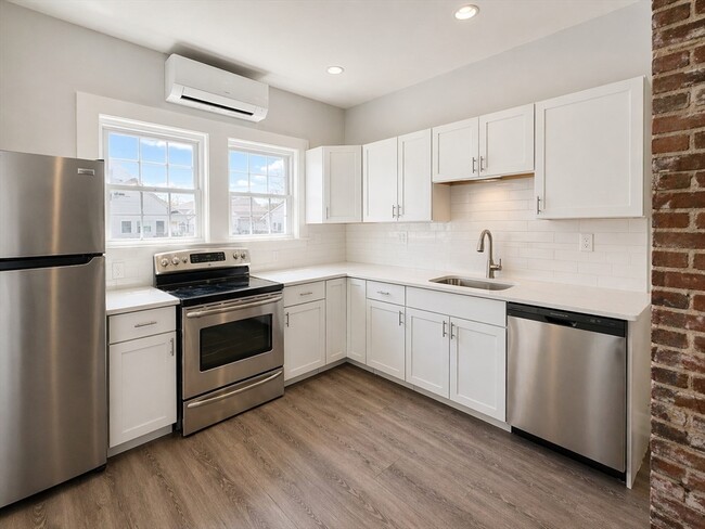 Photo - 159 Parsons St Unidad 2