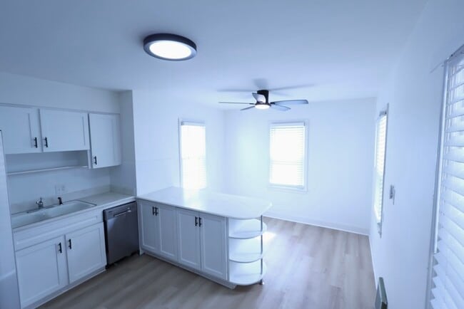 Photo - 774 E Archwood Ave