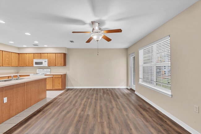 16 Woodham Ave