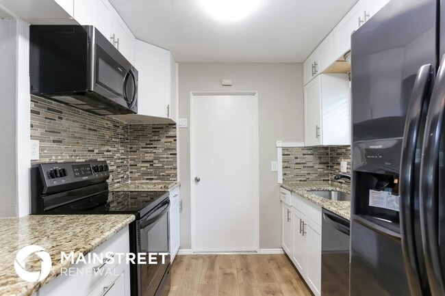 Photo - 3828 Neptune Dr SE