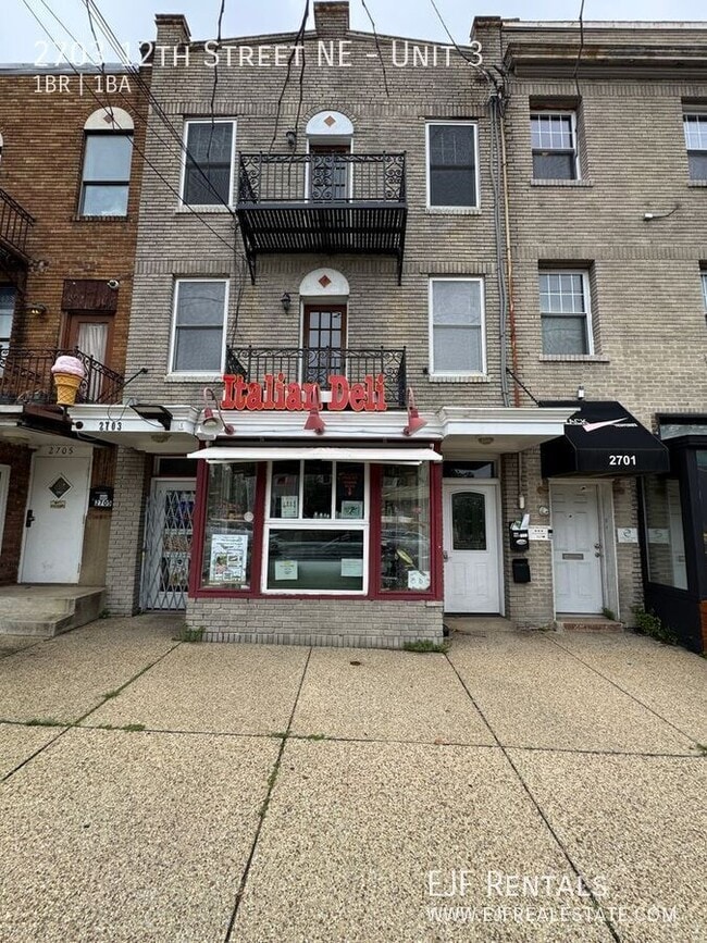 Building Photo - 2703 12th St NE Unit 3 Rental