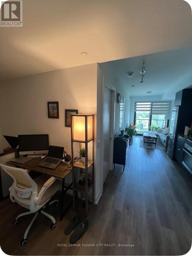 Photo - 86 Dundas St E Unit 601