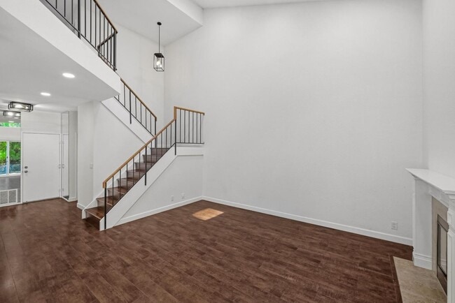 Photo - 1286 Crestpoint Dr