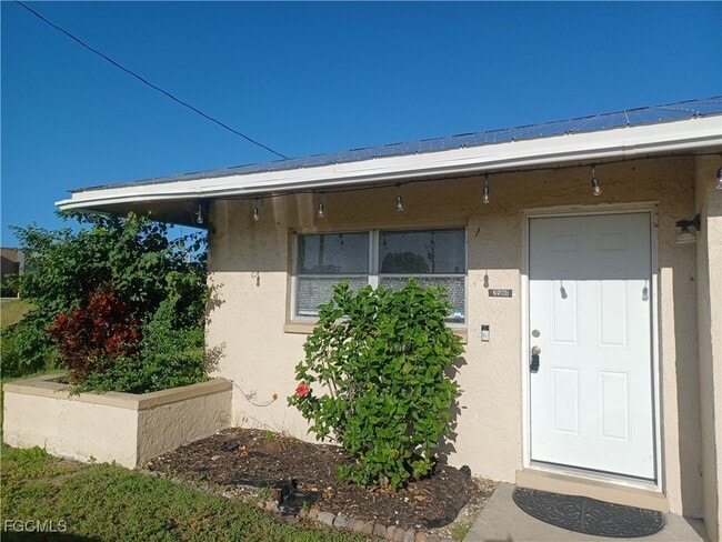 Building Photo - 2504 SW 7th Pl Rental