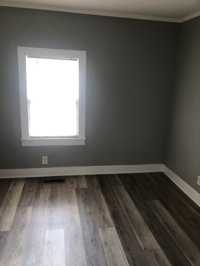 Bedroom 2 - 1010 Cass St