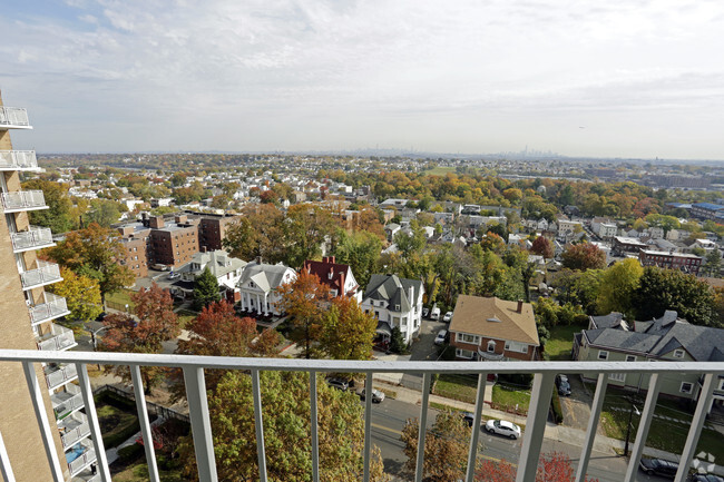 Addison Towers - Addison Towers Apartments