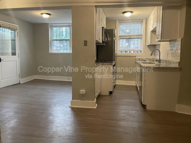 Photo - 146 Logan St Unit 2