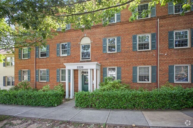 Building Photo - Spacious 2BR/1BA in Rock Creek Gardens! Rental