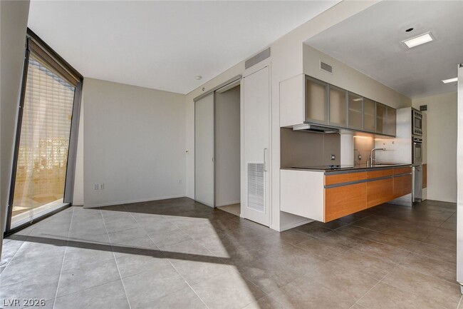 Building Photo - 3722 S Las Vegas Blvd Unit 1501