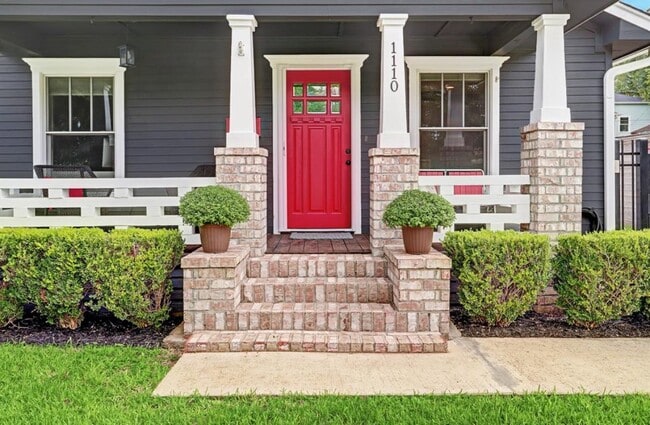 Photo - 1110 E 26th St