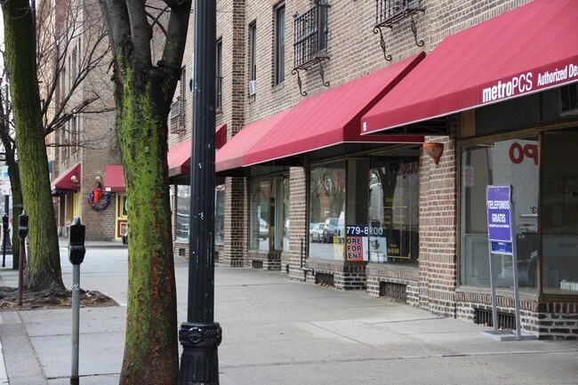 Photo - Van Tassell Apartments