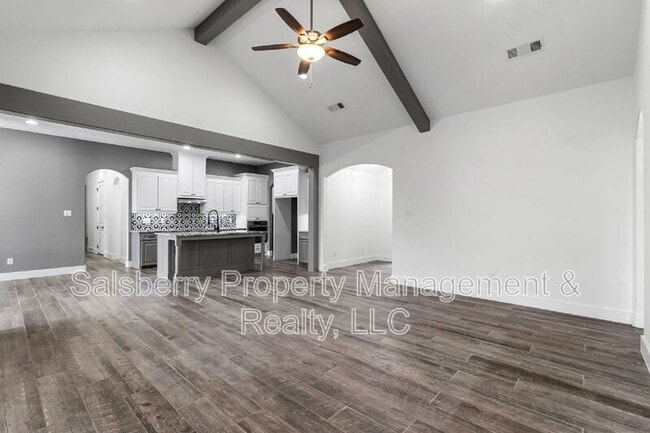 Photo - 121 Cedar Ln