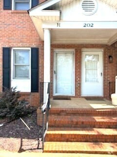 Building Photo - Two bedroom Townhouse-style Apt in Mauldin...