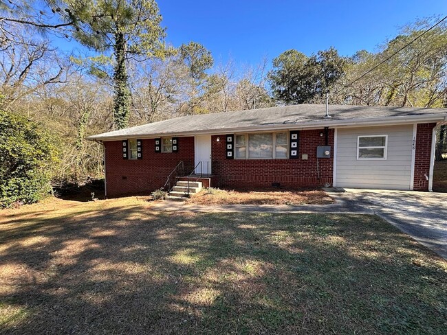 4 Bed 2 Bath in Decatur Area! - 4 Bed 2 Bath in Decatur Area! Casa