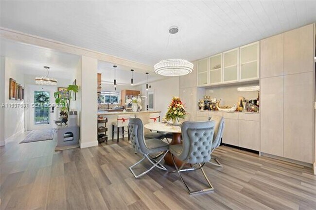 Photo - 1935 Keystone Blvd