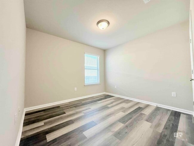 Photo - 8164 Irwin Loop