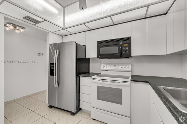 Building Photo - 600 Three Islands Blvd Rental