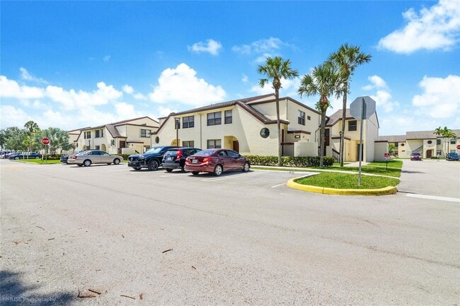 Building Photo - 11298 Taft St Unit 11298 Rental