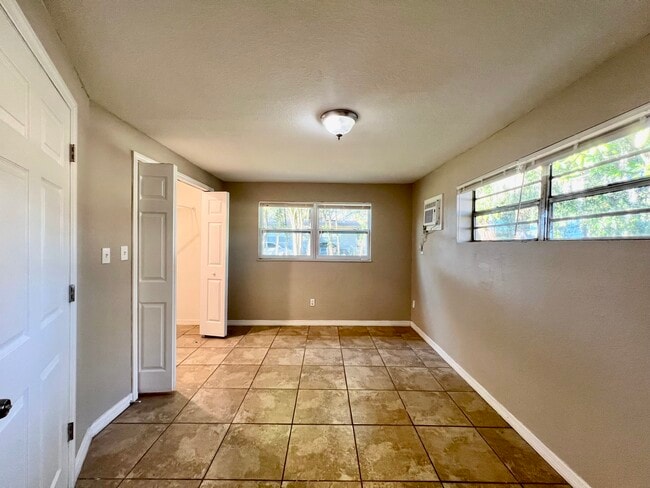 Photo - 2602 E Yukon St Unit Cozy 1 BD - 10min Downtwn