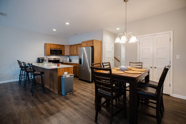 Photo - 115 Governors Blvd