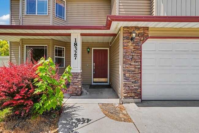 Photo - 18327 Buckeye Pl