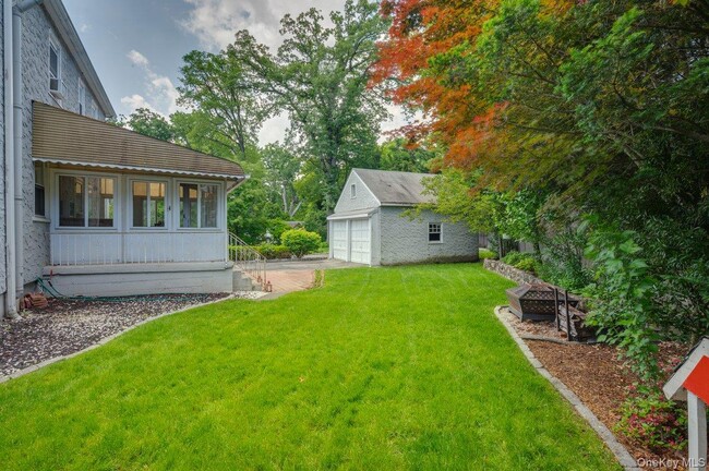 Photo - 1128 Clay Ave