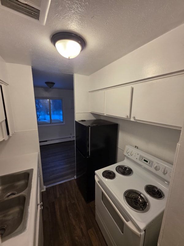 Photo - 3265 E 143rd St Unit 307