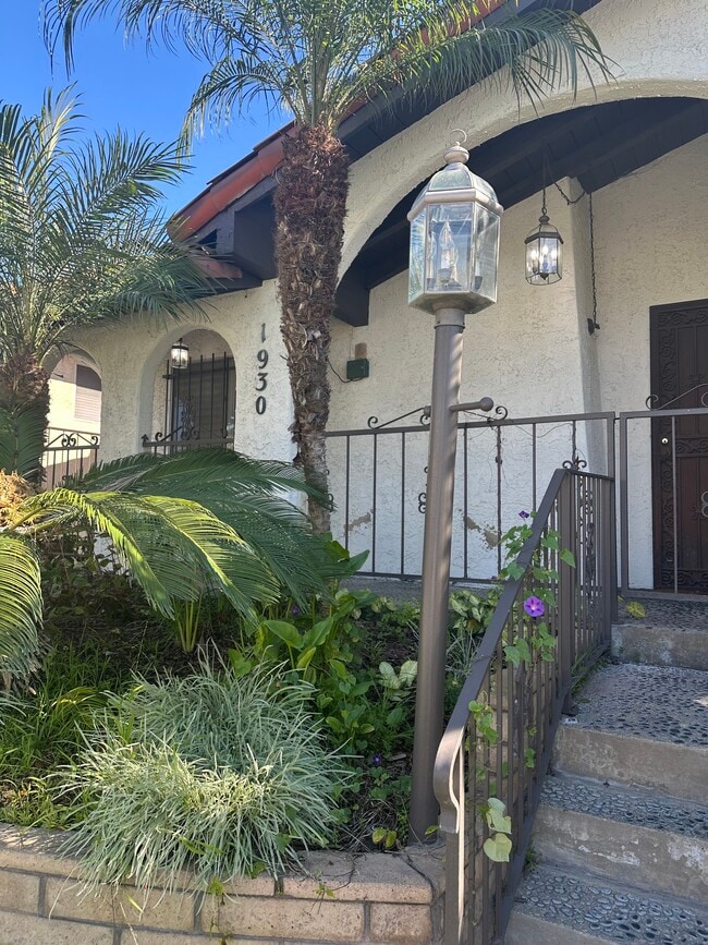 Building Photo - 1930 Junipero Ave Unit 3