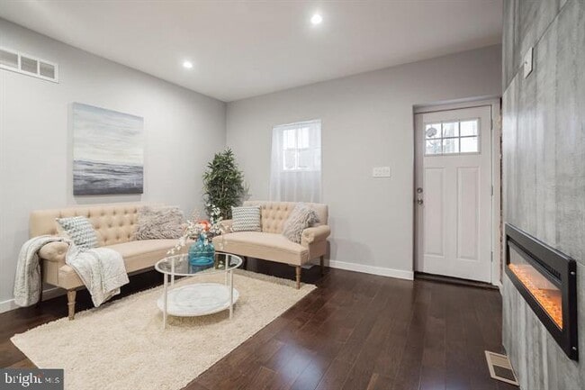 Building Photo - 1539 S Ringgold St